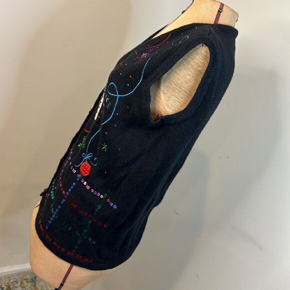 Kim Rogers Sequin and Beaded Embroidered Holiday Sweater Vest - Size Small - Picture 8 of 10
